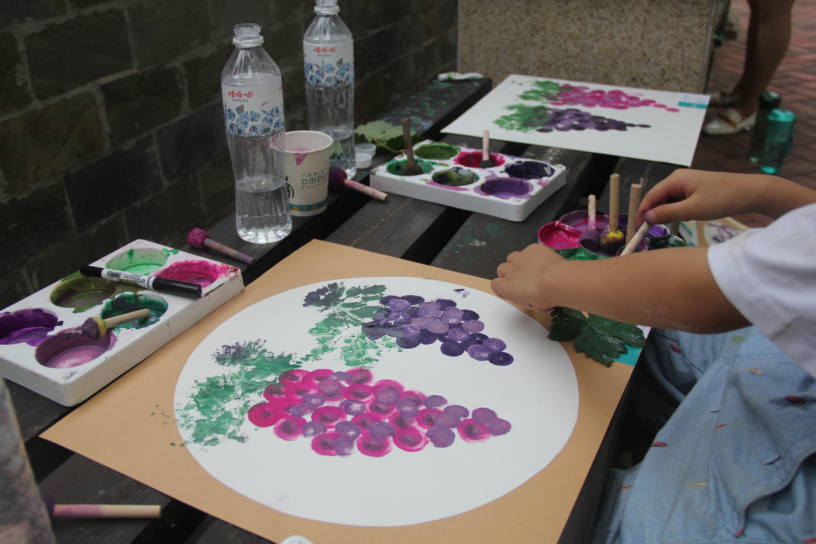 大(dà)墨蒲公英素質教育運城(chéng)校(xiào)區8月格瑞特酒莊寫生(shēng)遊記！