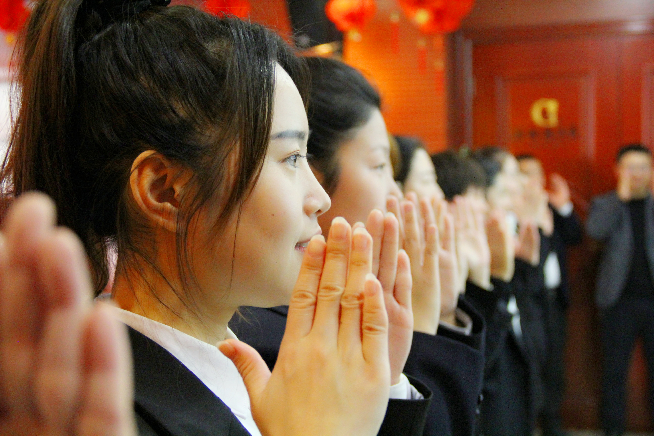 全面提升服務質量，樹(shù)立良好企業文化！